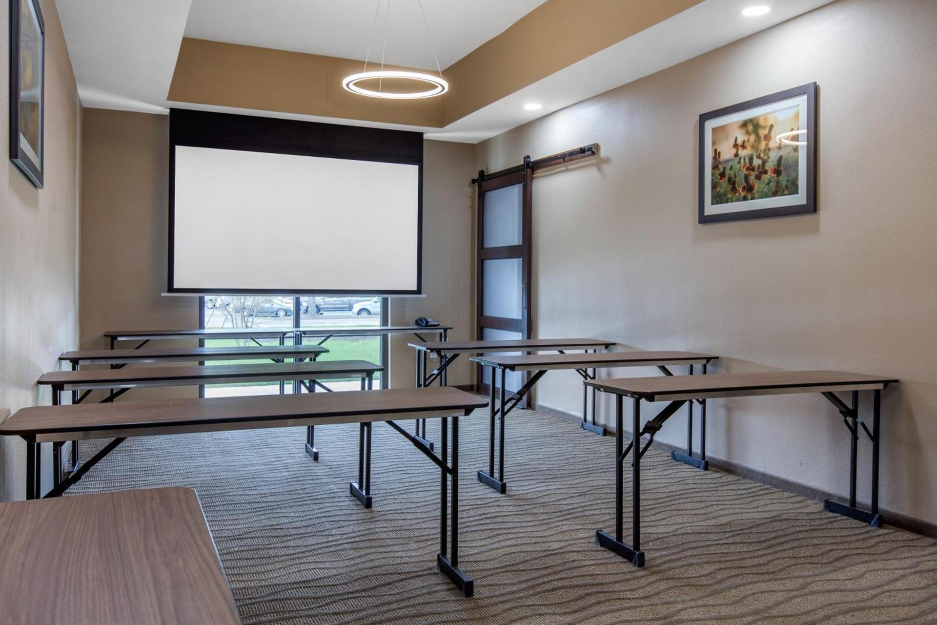 Comfort Suites - South Austin photo 14