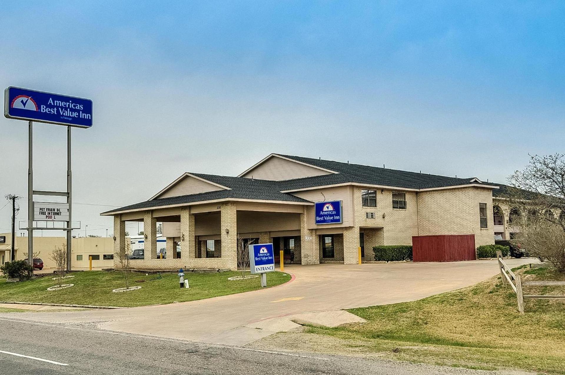 Americas Best Value Inn Midlothian photo 1