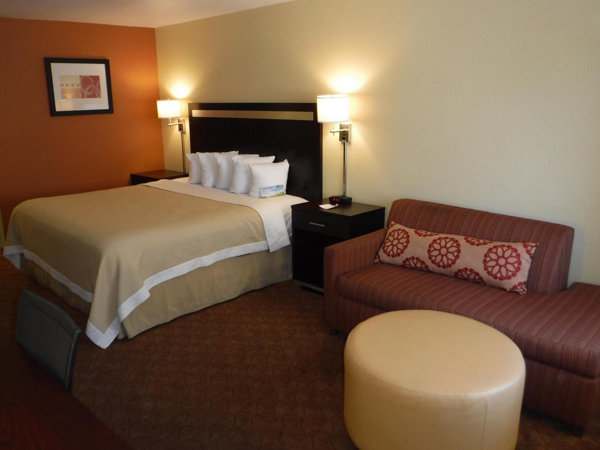 Days Inn by Wyndham Globe photo 46