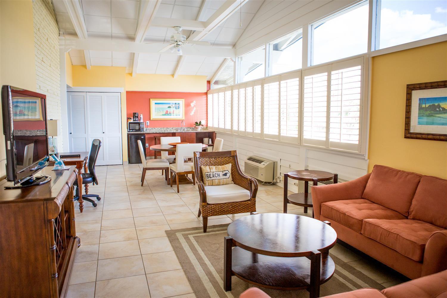 Best Western Plus Yacht Harbor Inn photo 41