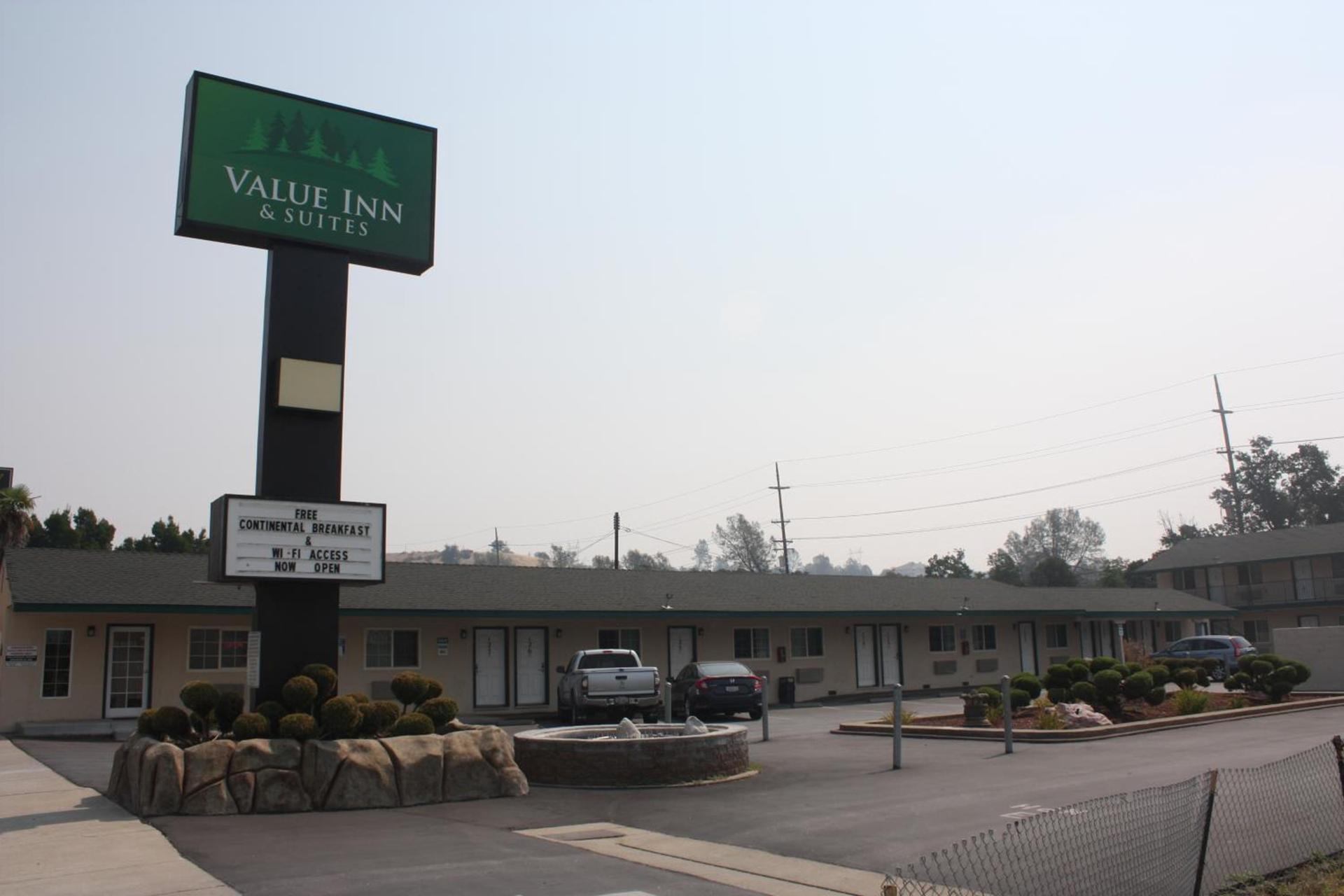 Value Inn & Suites photo 1