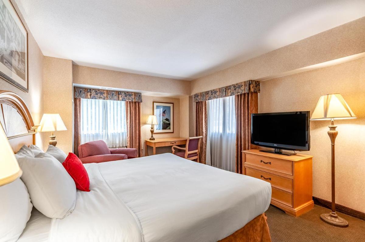 Red Lion Hotel Rosslyn Iwo Jima photo 12