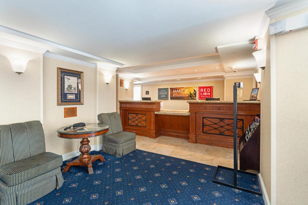 Red Lion Hotel Rosslyn Iwo Jima photo 1