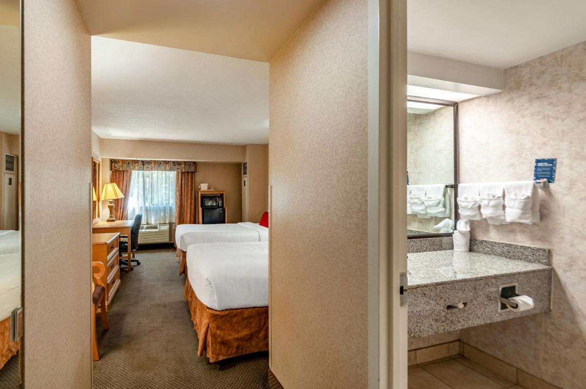 Red Lion Hotel Rosslyn Iwo Jima photo 22