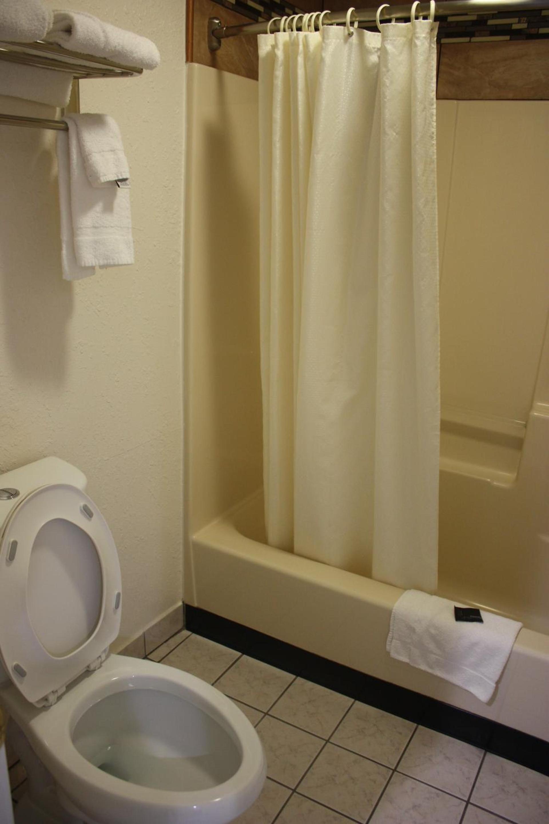 Value Inn & Suites photo 17