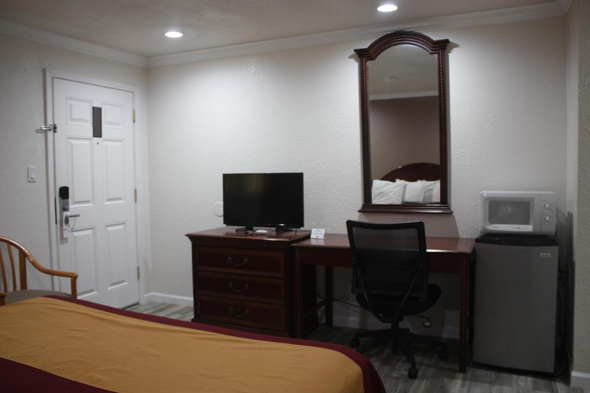 Value Inn & Suites photo 15