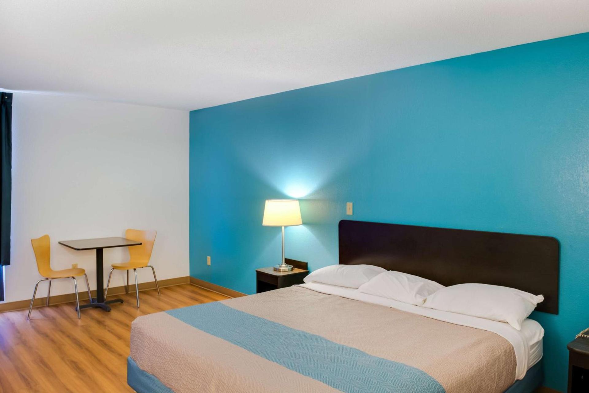 Motel 6-Richmond, IN photo 18