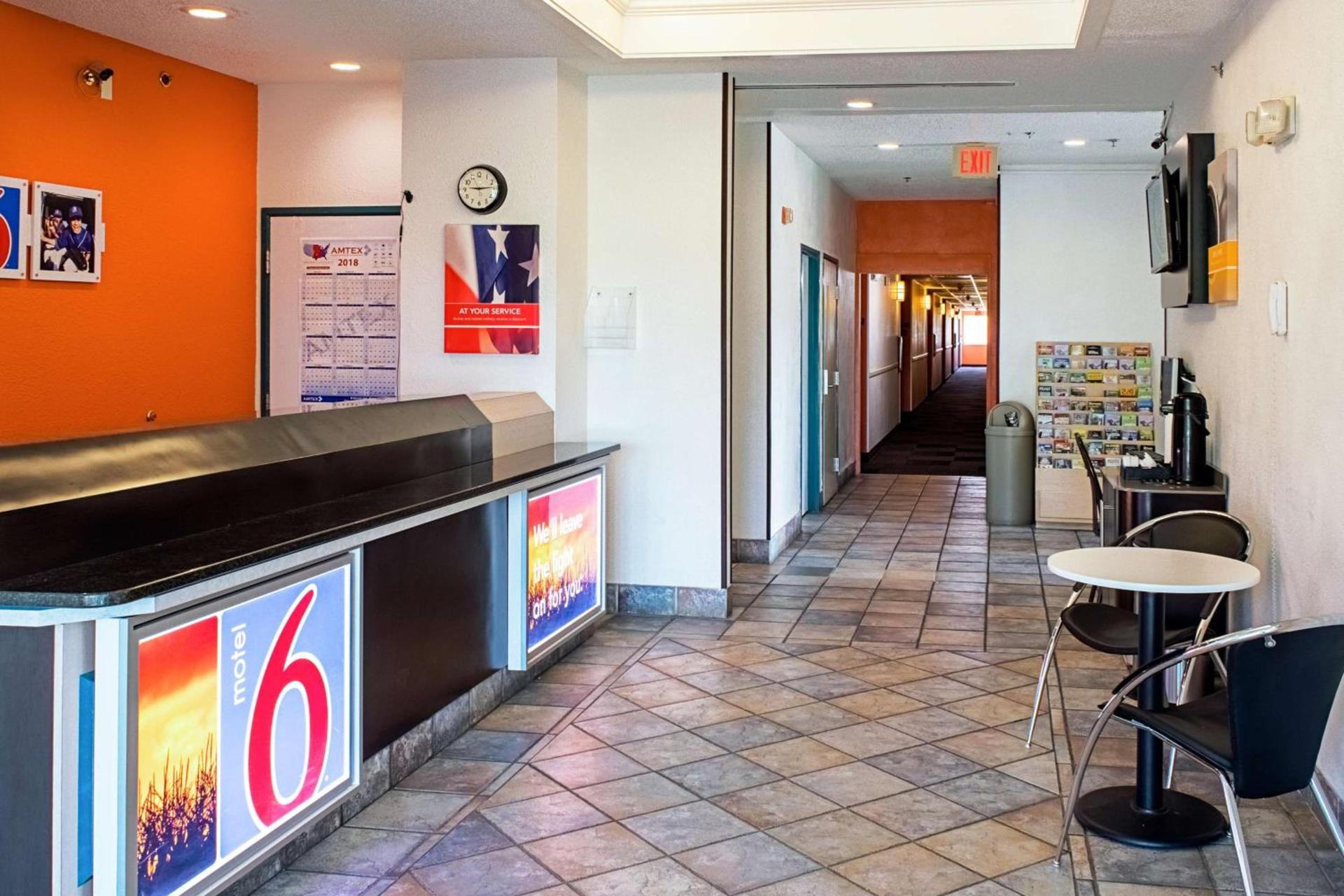 Motel 6-Seymour, IN - North photo 21