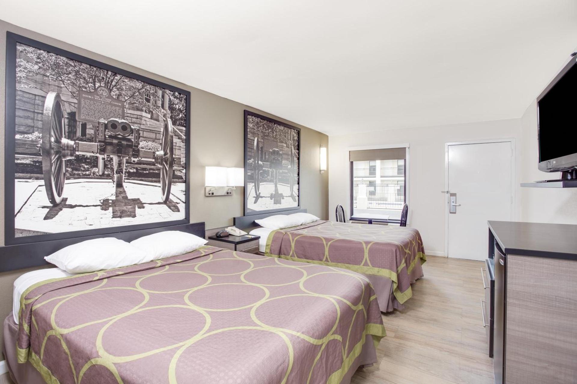 Super 8 by Wyndham Dalton photo 22