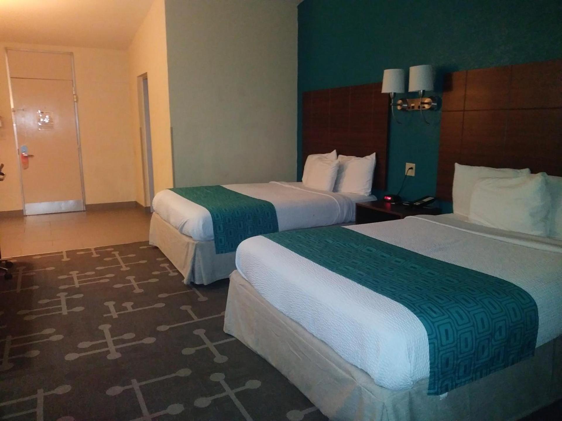 Howard Johnson by Wyndham Athens photo 48