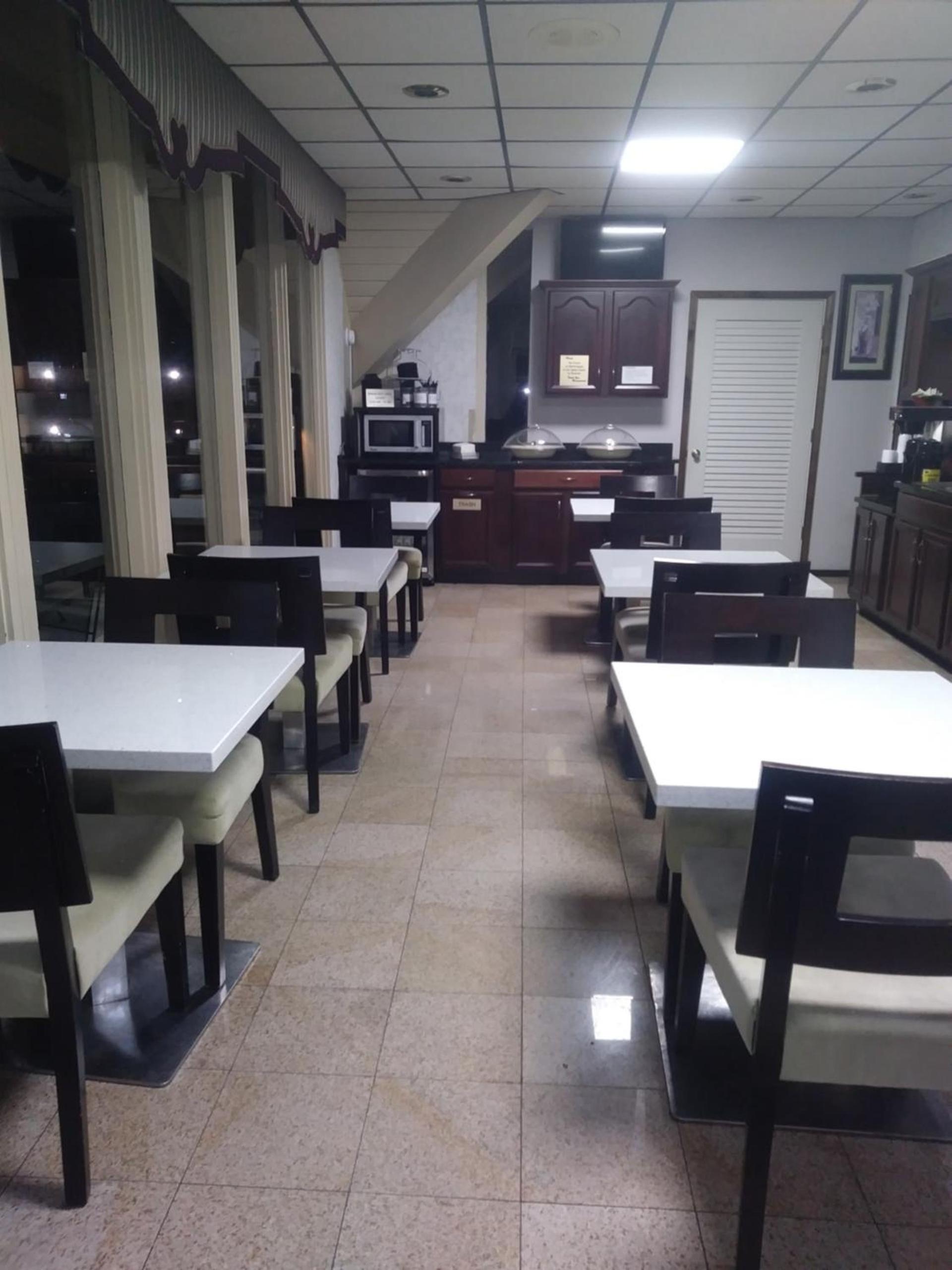 Howard Johnson by Wyndham Athens photo 46