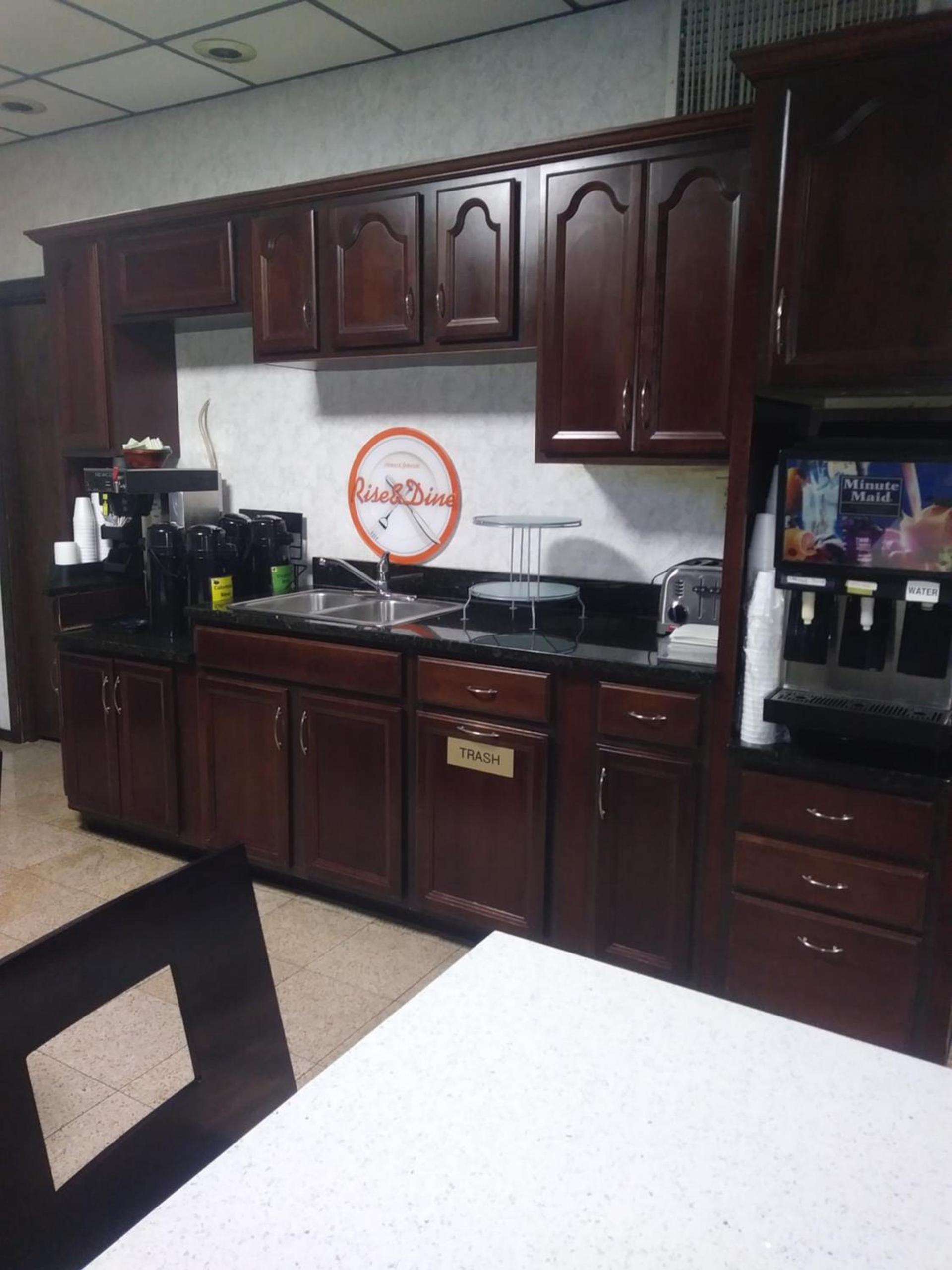 Howard Johnson by Wyndham Athens photo 45
