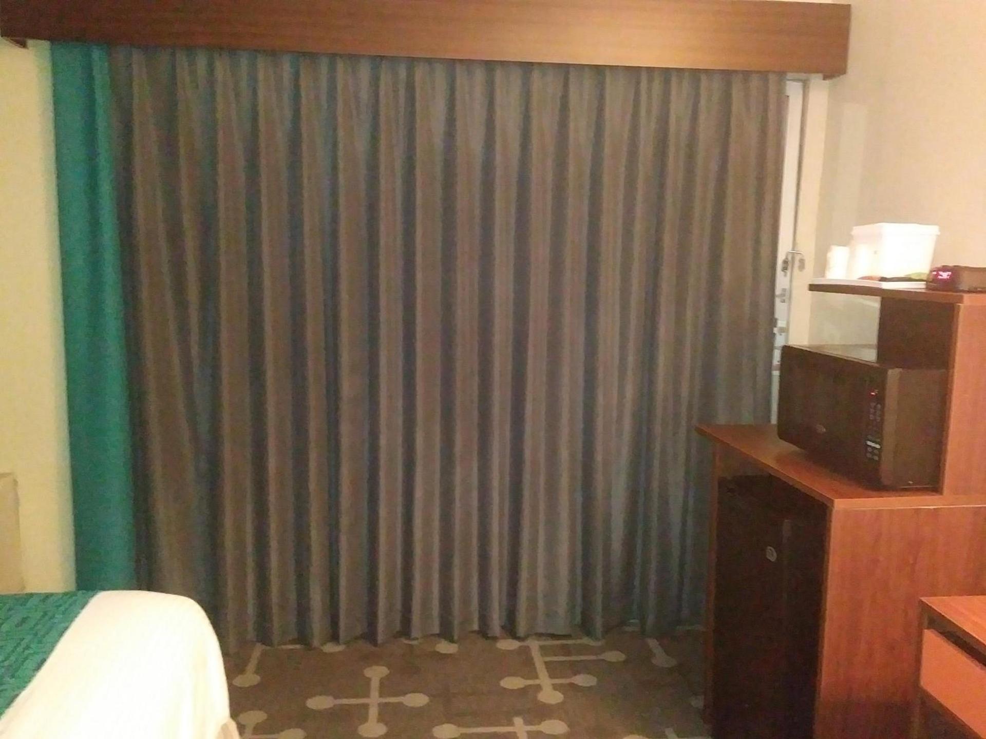 Howard Johnson by Wyndham Athens photo 42