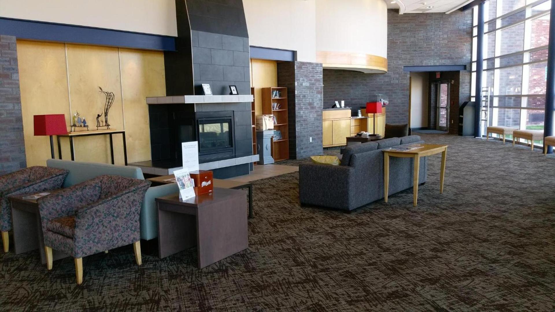 Country Inn & Suites by Radisson, Fergus Falls, MN photo 36