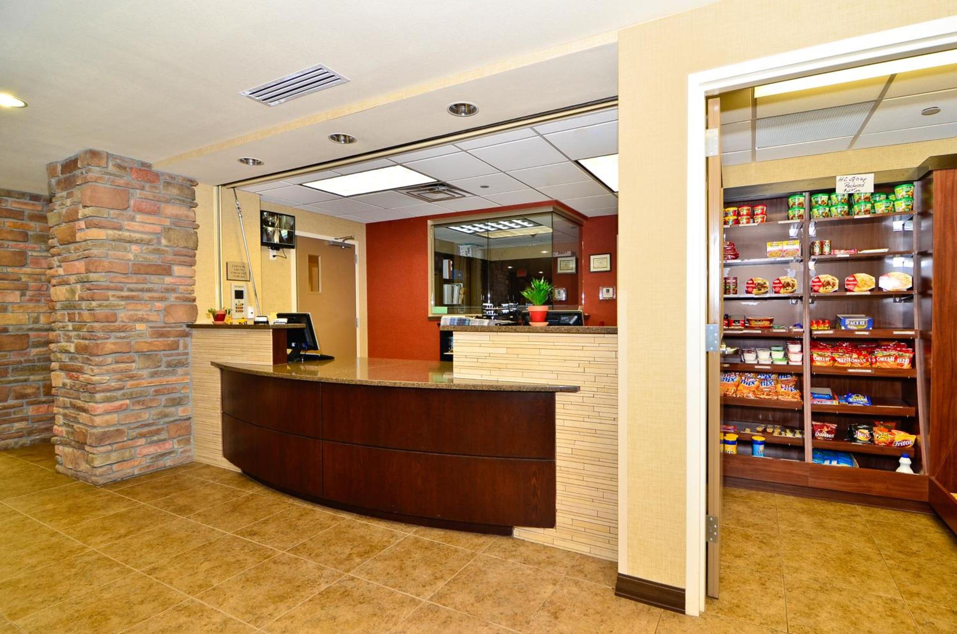 Hawthorn Suites by Wyndham Williston photo 52
