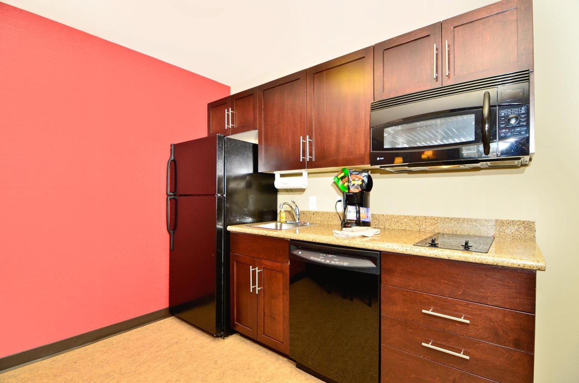 Hawthorn Suites by Wyndham Williston photo 48