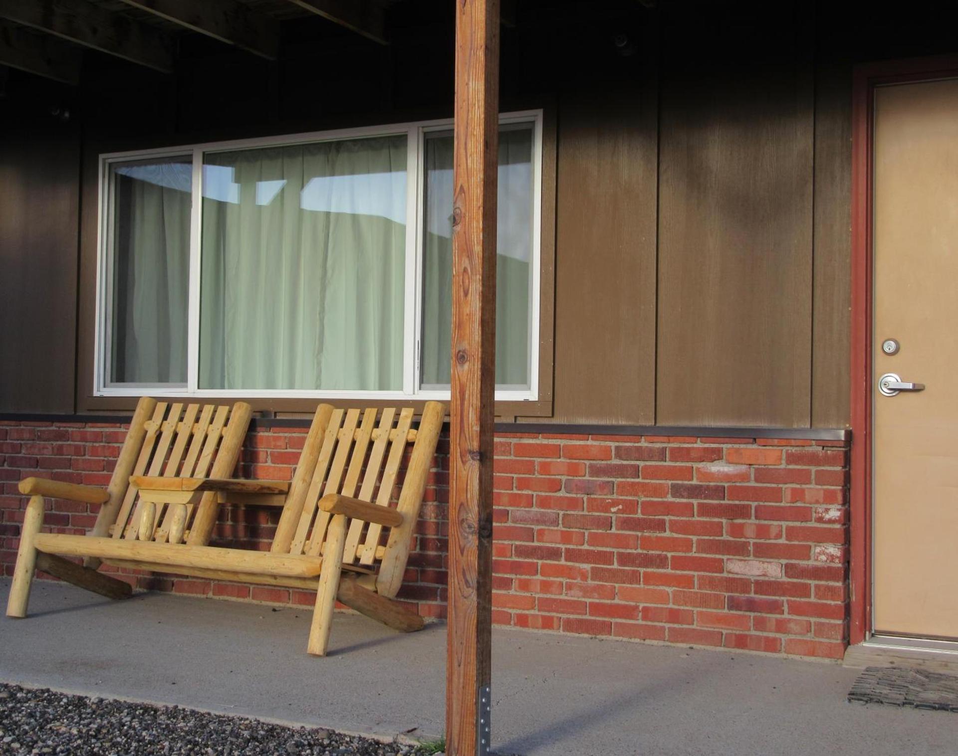 Big Bear Motel photo 20