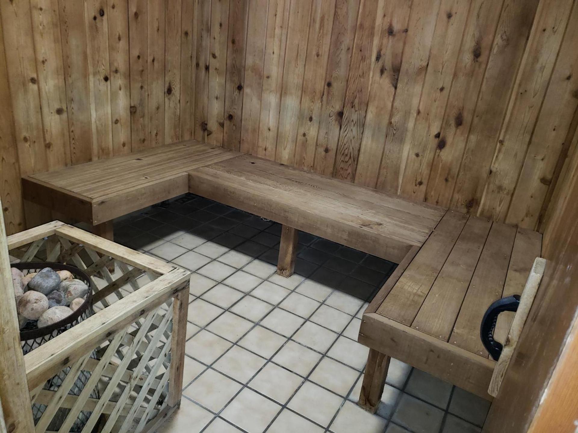 Woodside Dells Hotel & Suites photo 8