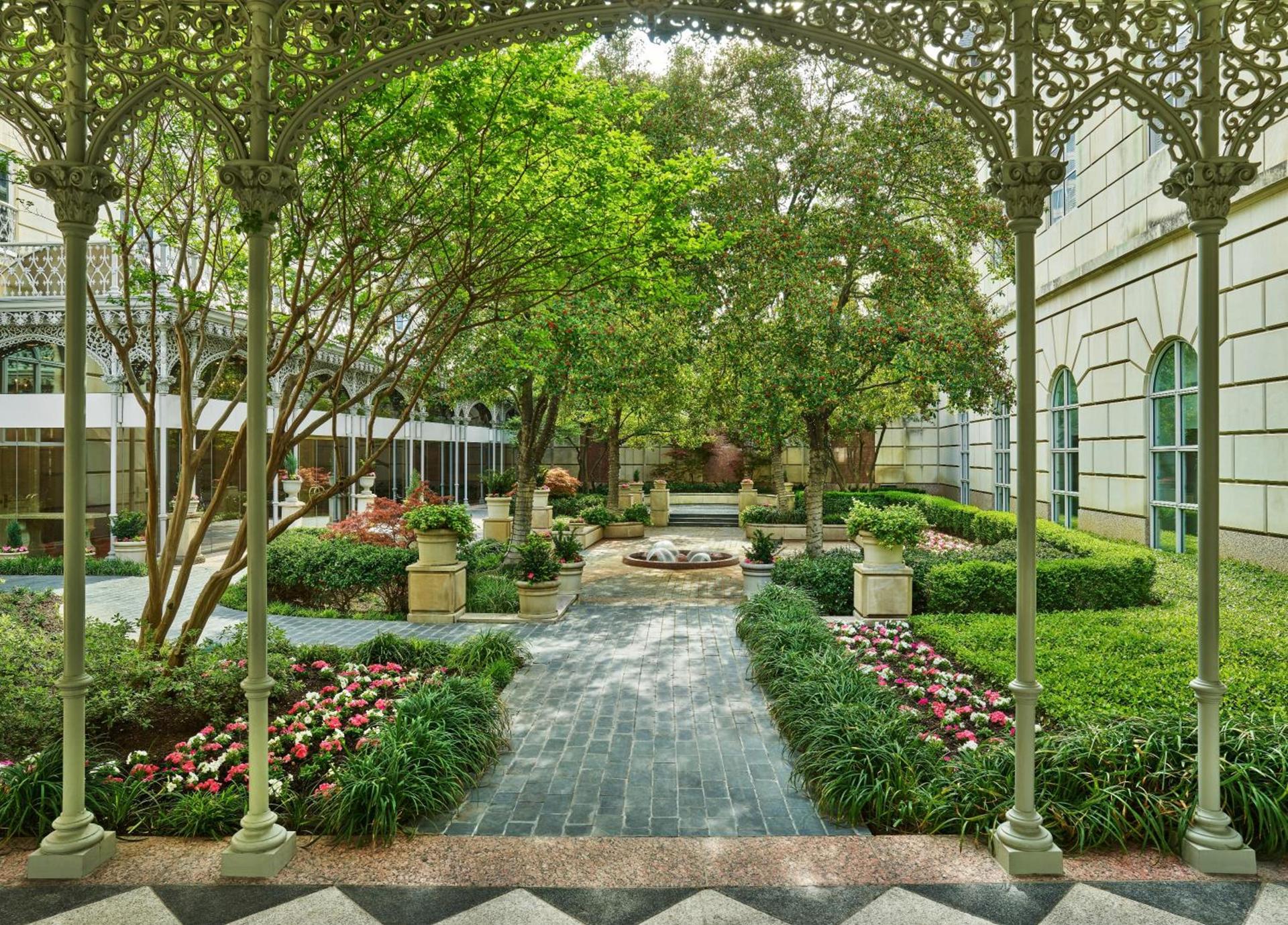 Hotel Crescent Court photo 5