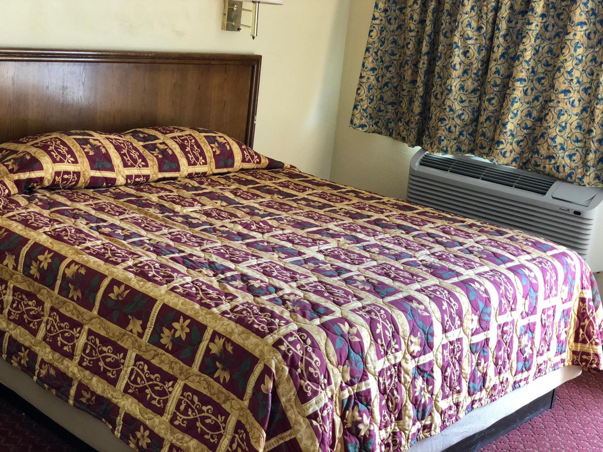 Country Host Inn photo 12