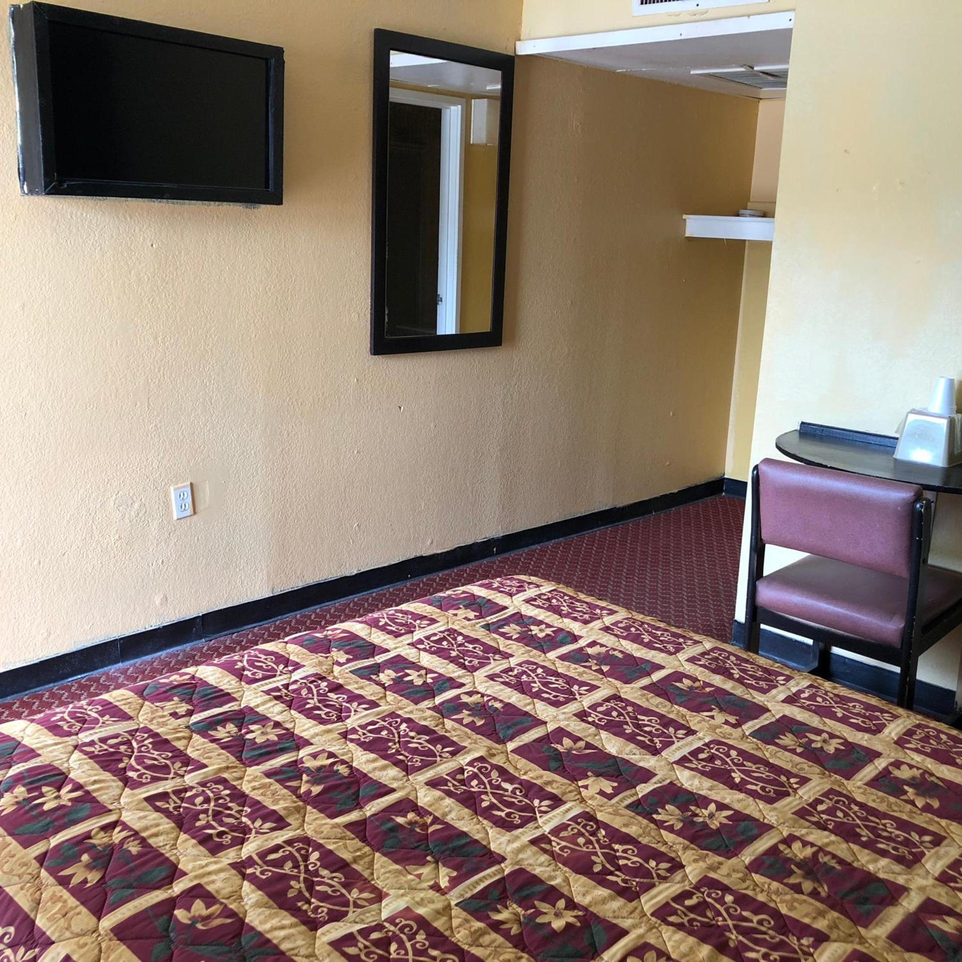 Country Host Inn photo 18