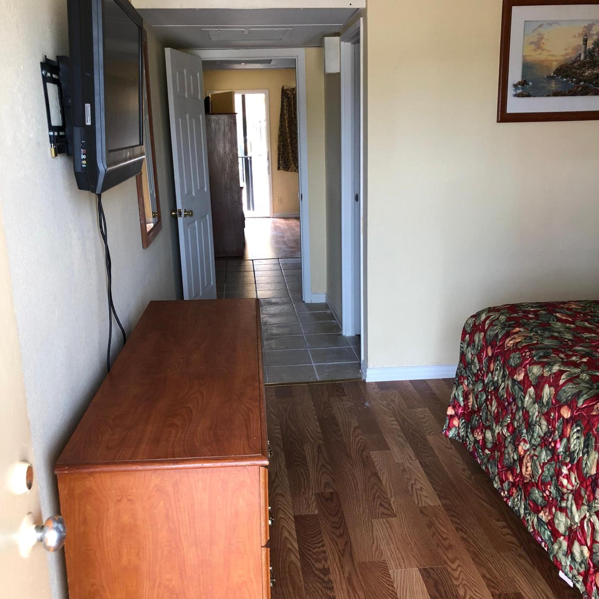 Country Host Inn photo 20