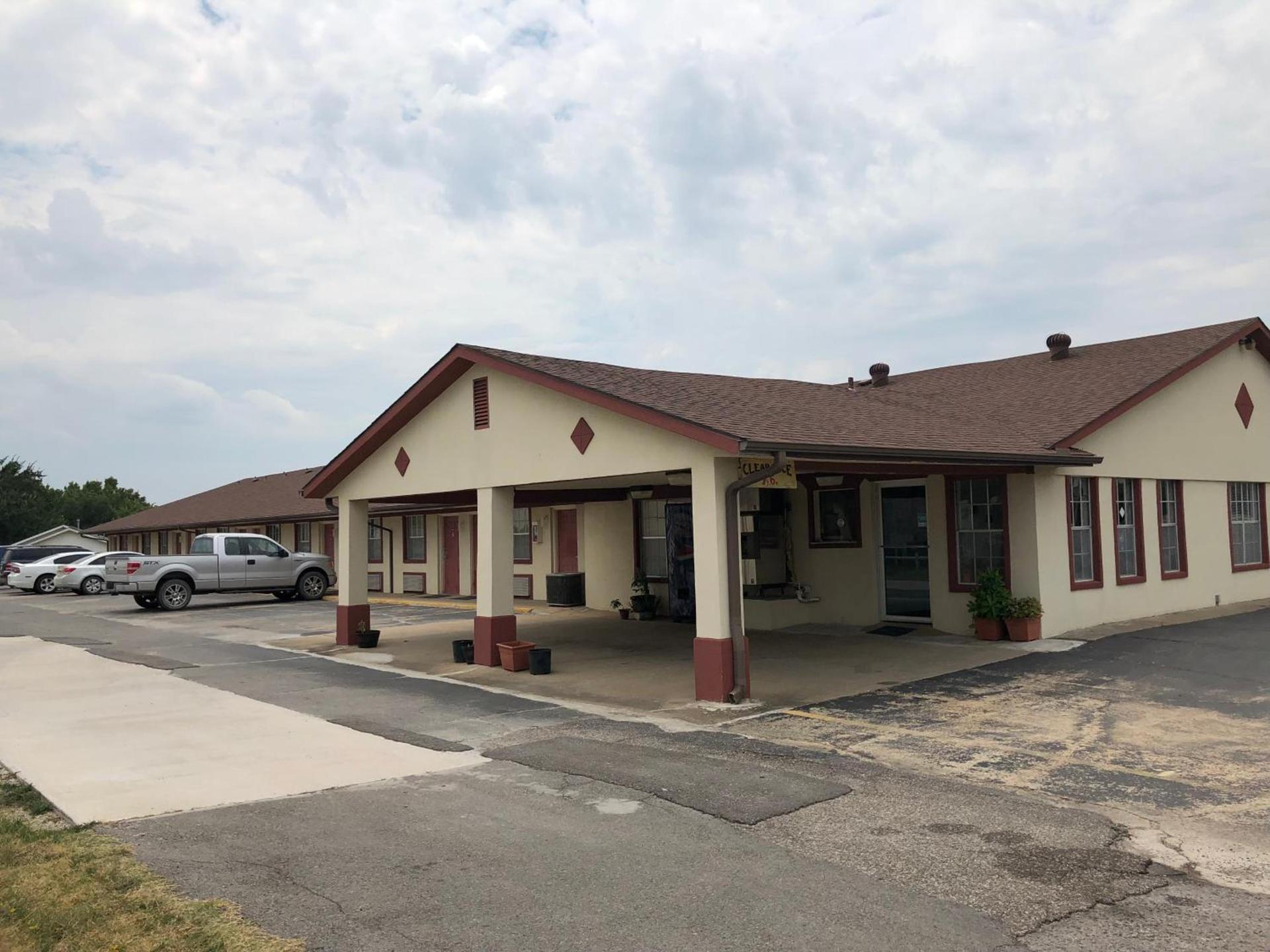 Rexdale Inn photo 1