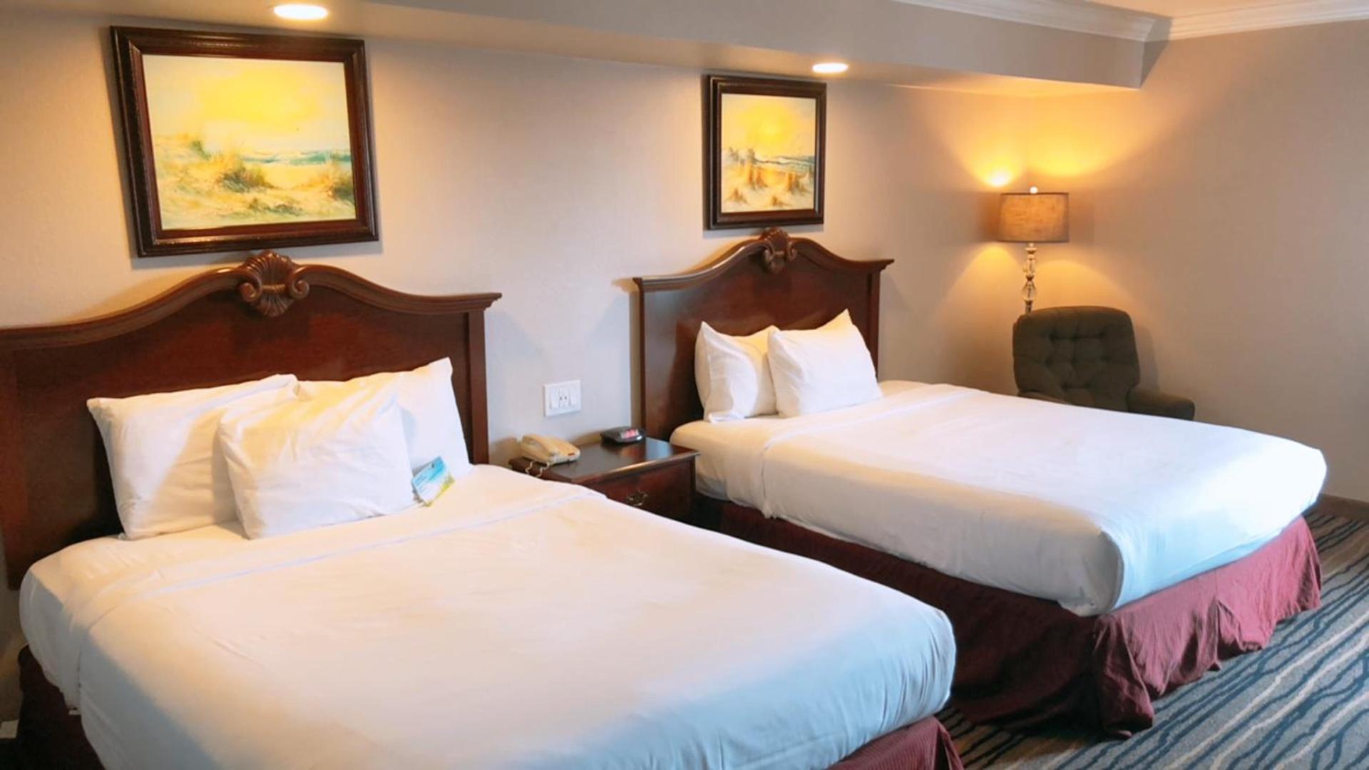 Days Inn by Wyndham Eureka CA photo 40