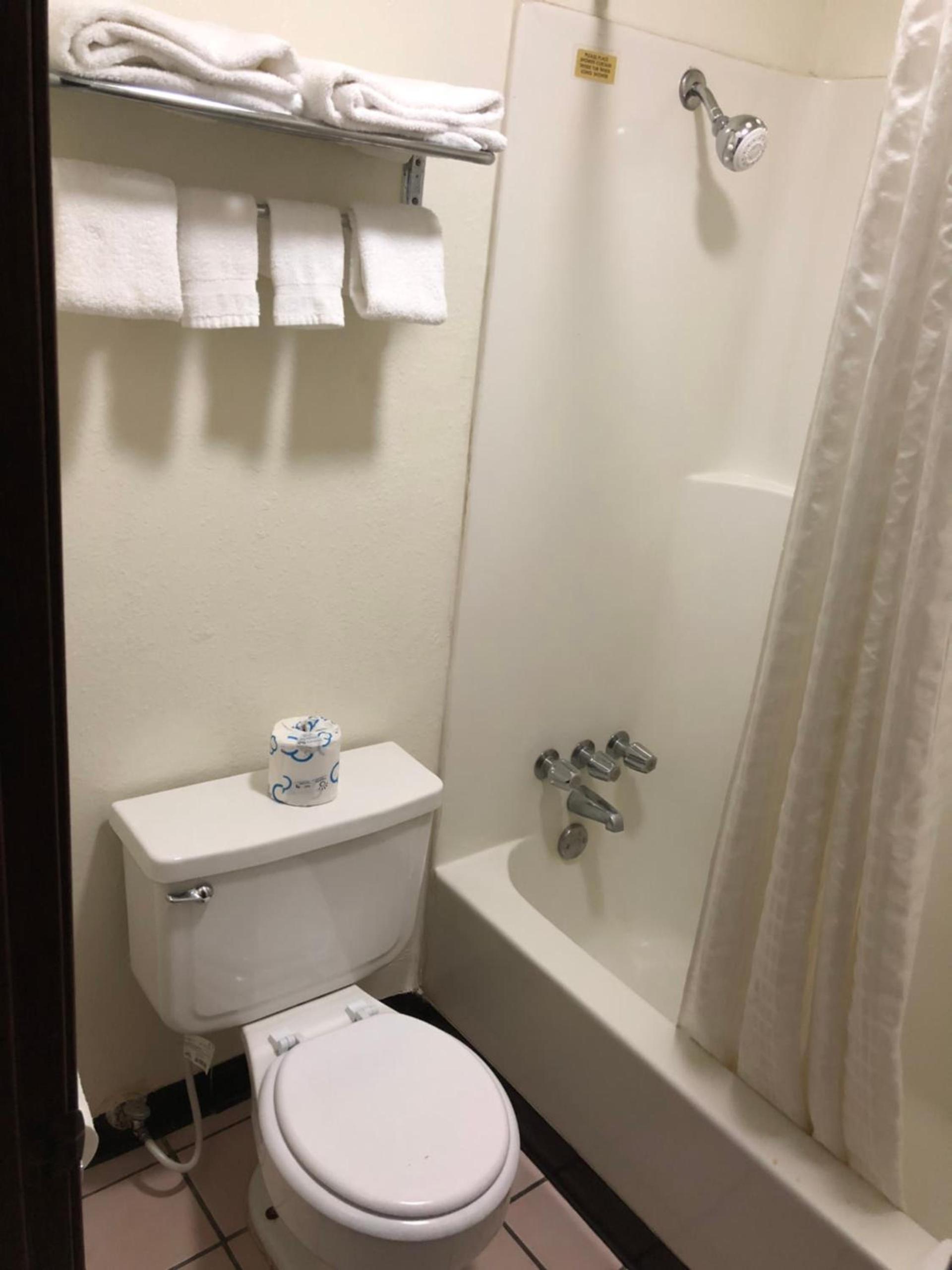 Rexdale Inn photo 15