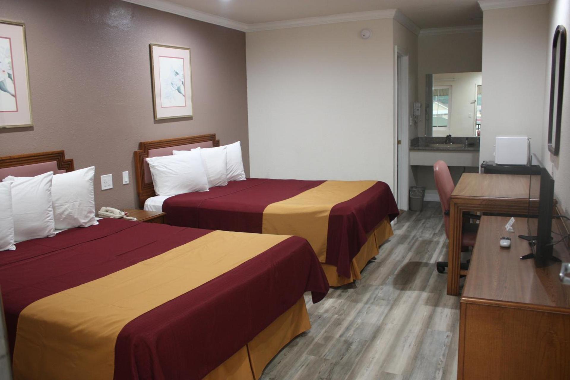 Value Inn & Suites photo 10