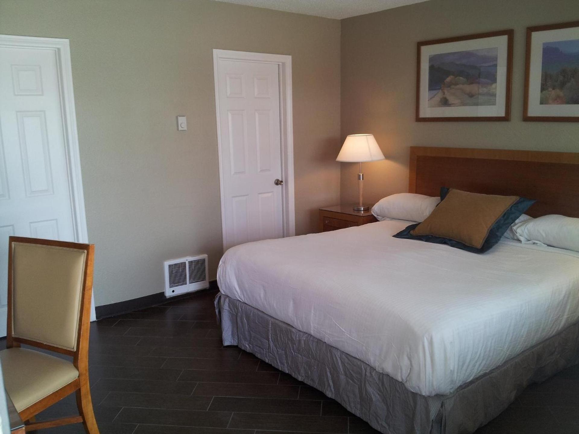 Oasis Boutique Motel photo 9