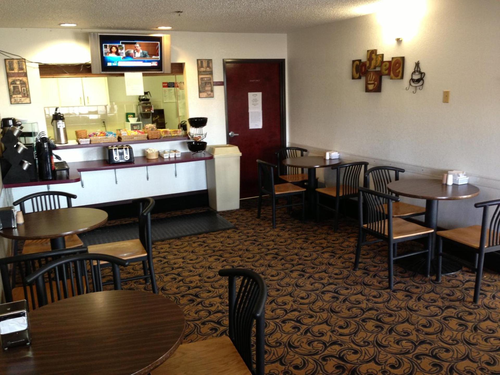Brentwood Inn & Suites photo 20