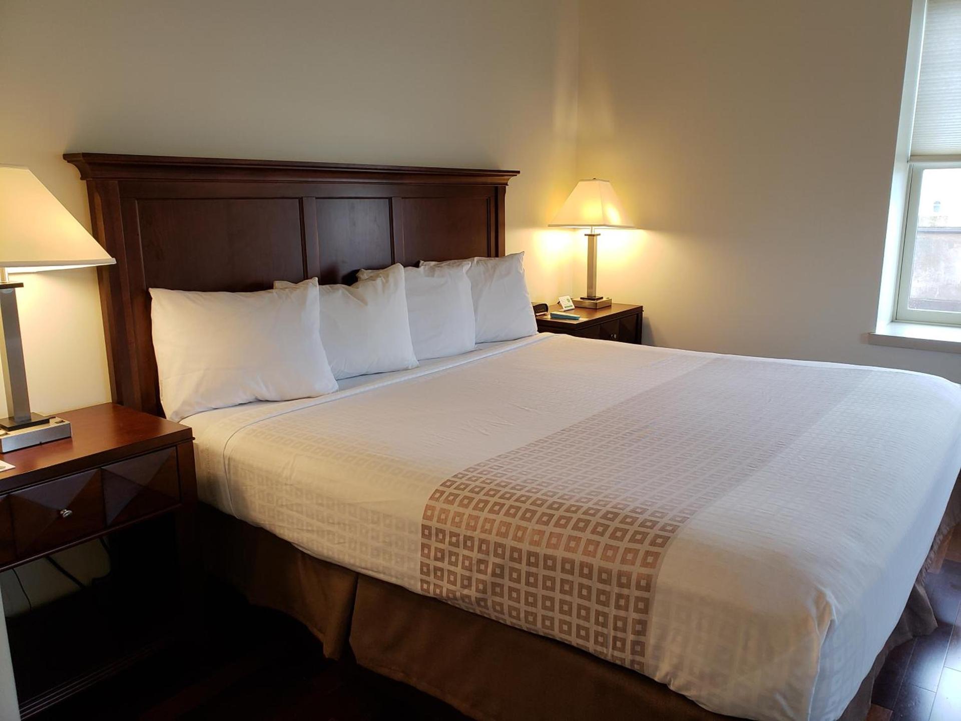 Grand Eastonian Hotel & Suites photo 25