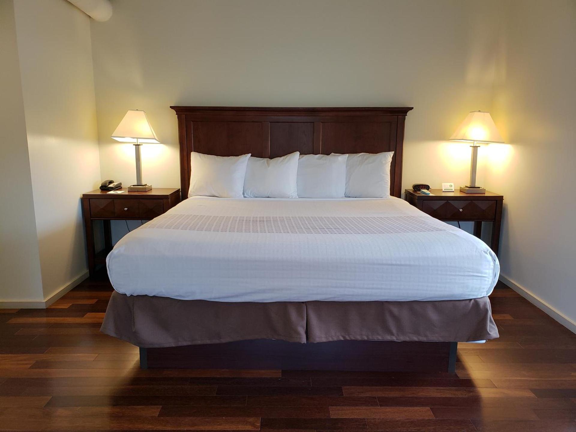 Grand Eastonian Hotel & Suites photo 24