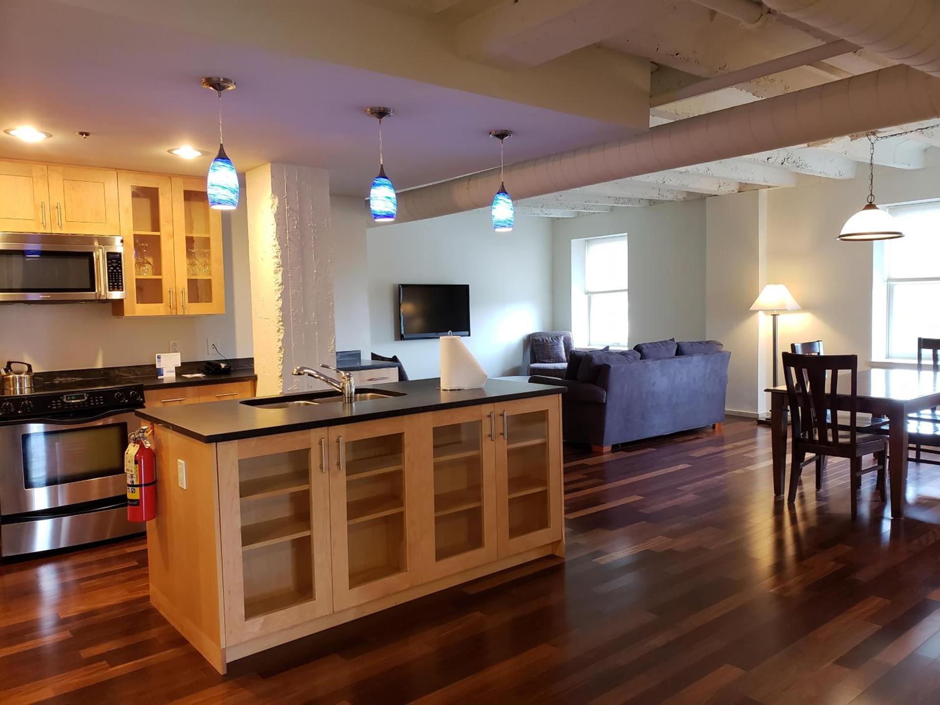 Grand Eastonian Hotel & Suites photo 26