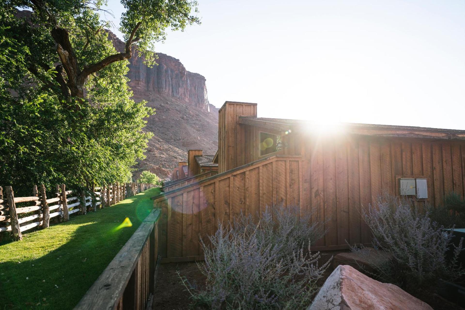 Red Cliffs Lodge Moab photo 8