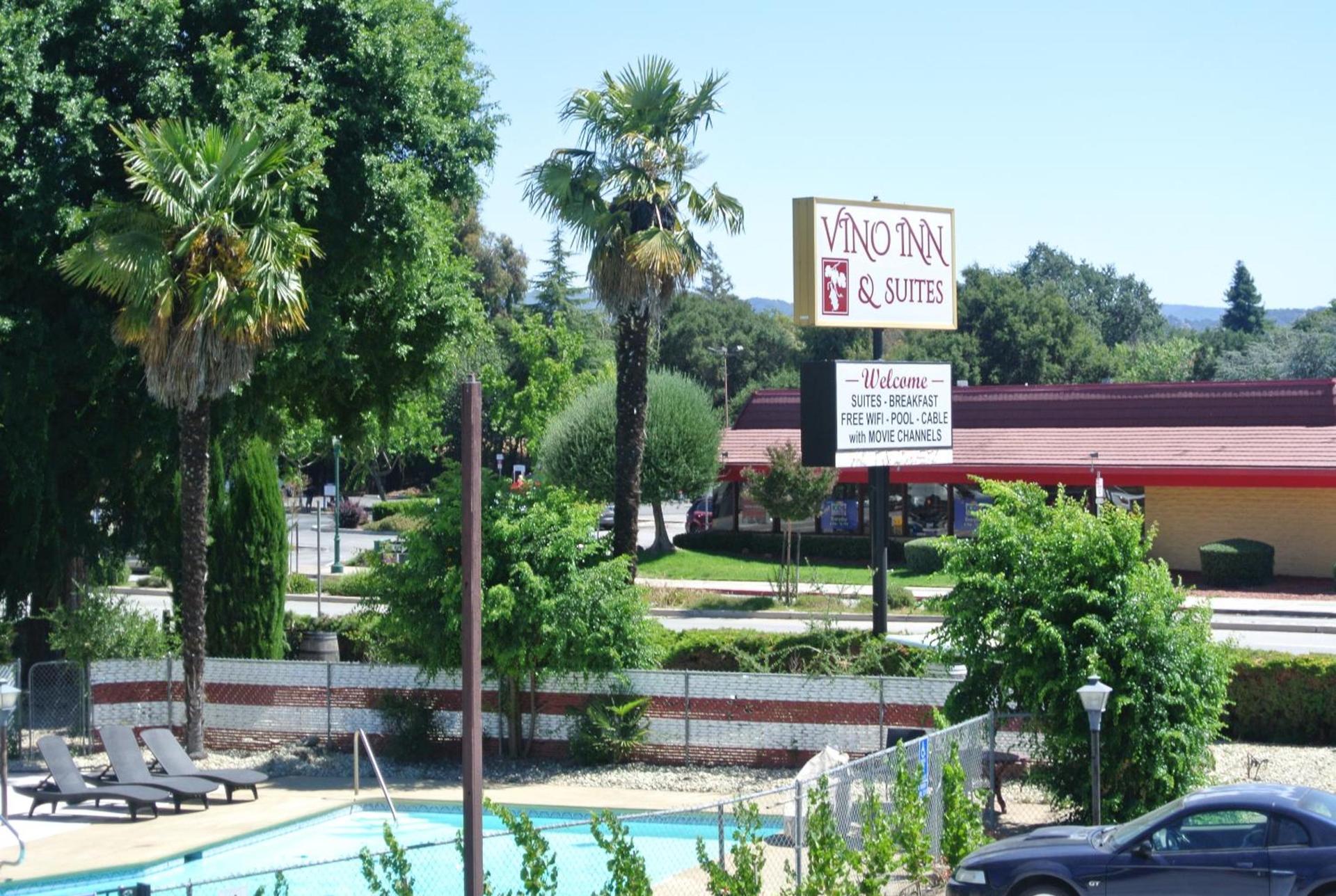 Vino Inn & Suites photo 12