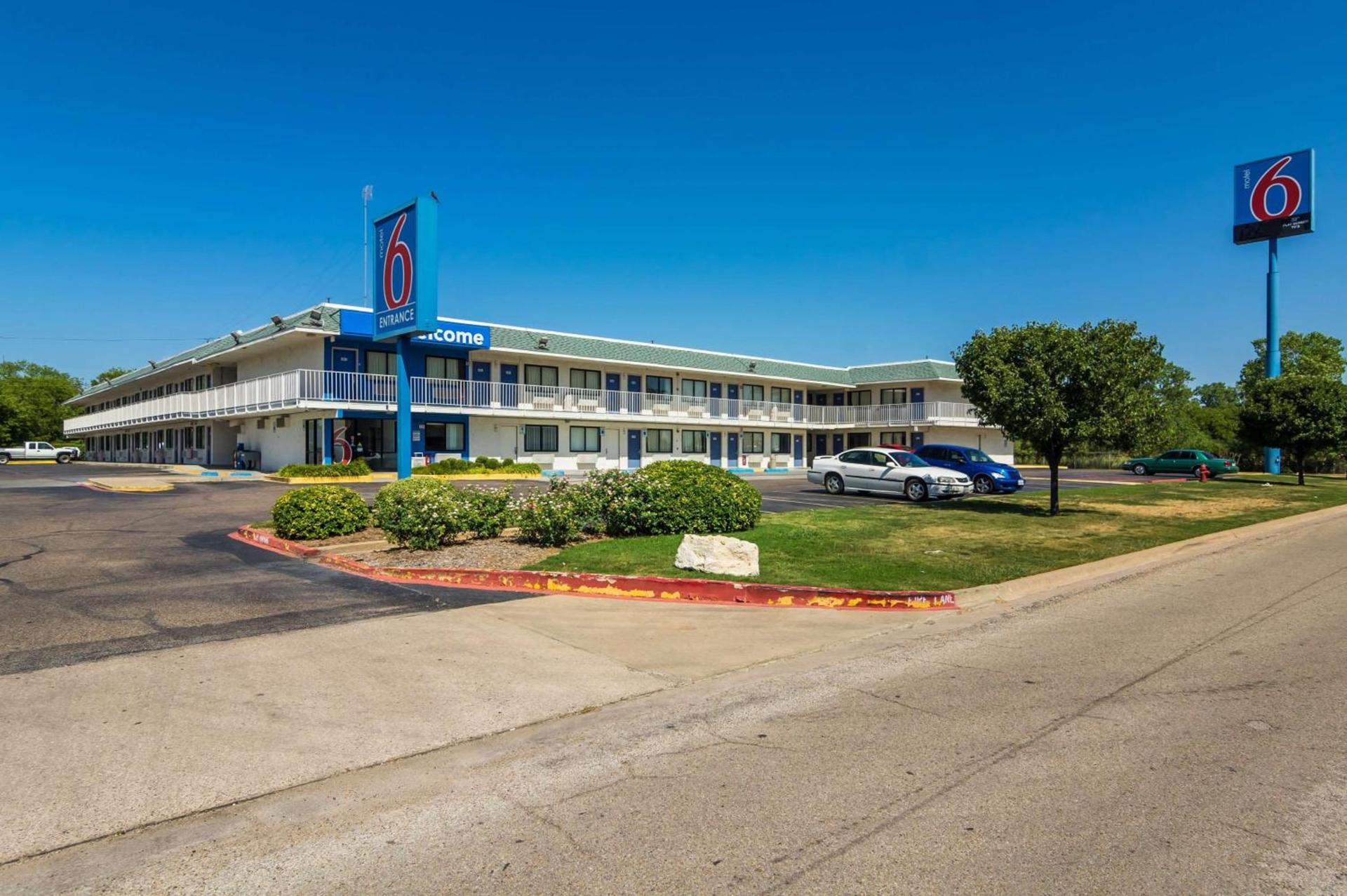 Motel 6-Bellmead, TX - Waco photo 4