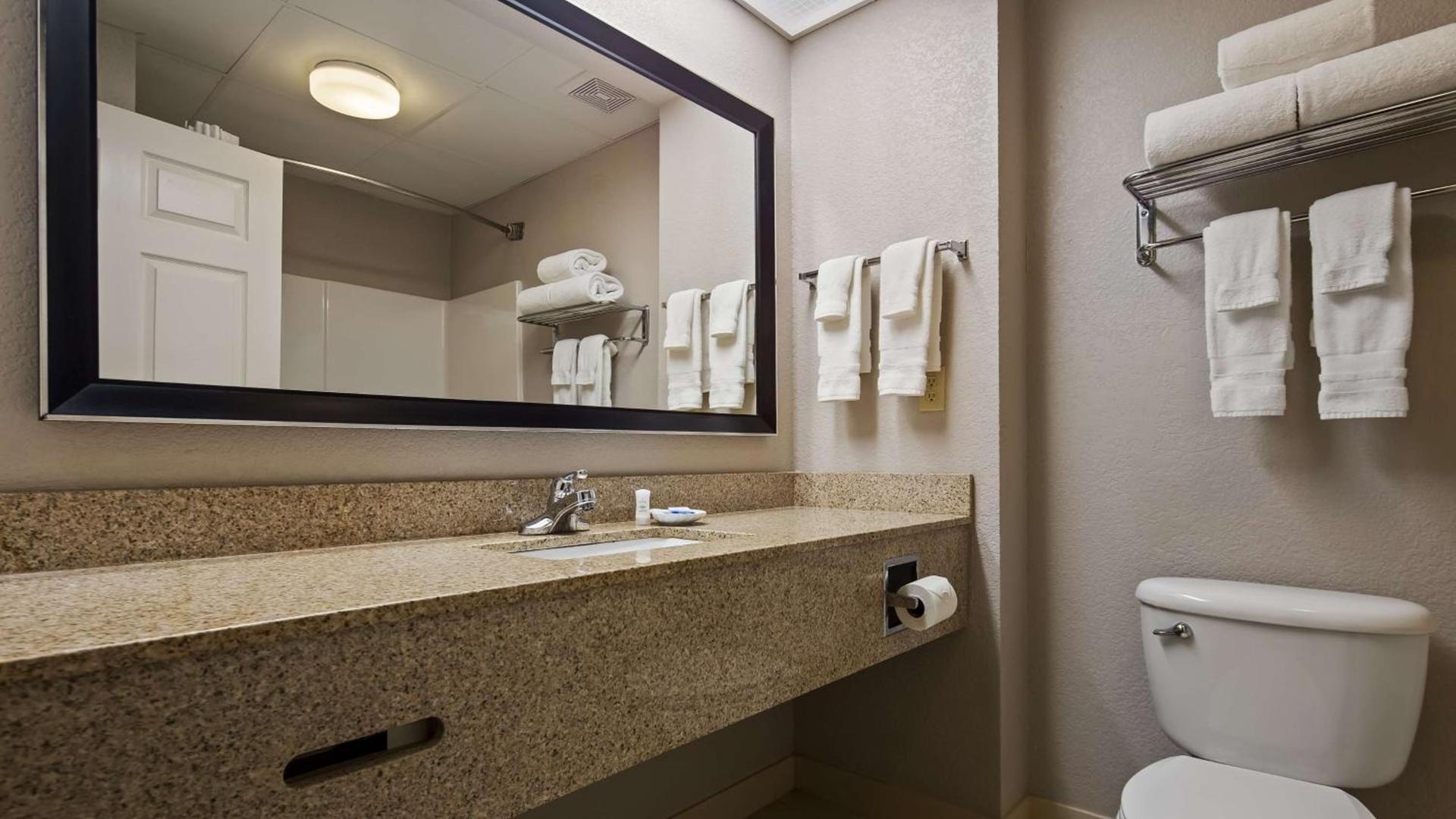 Best Western Lake Cumberland Inn photo 23