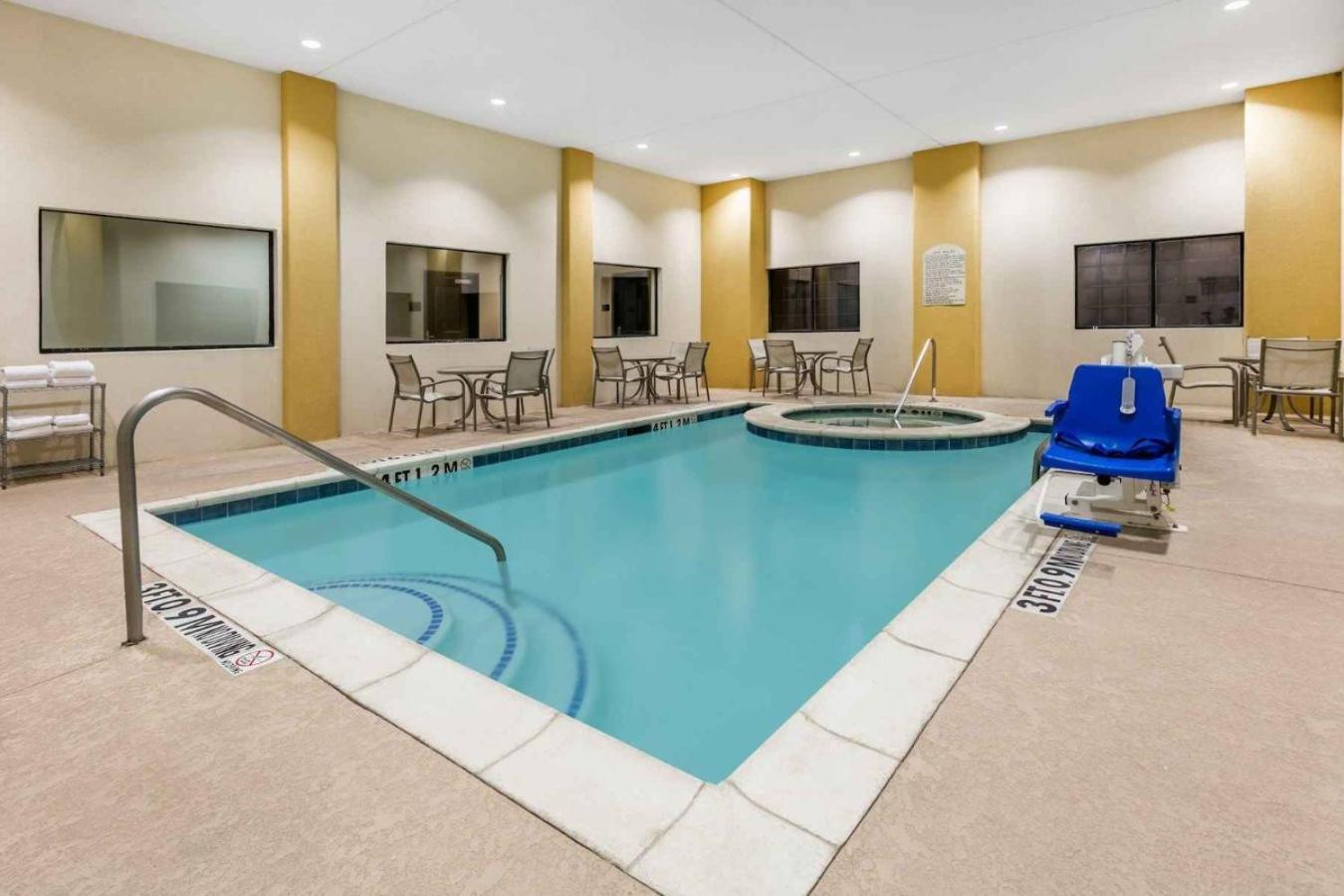 Days Inn by Wyndham Salado photo 8