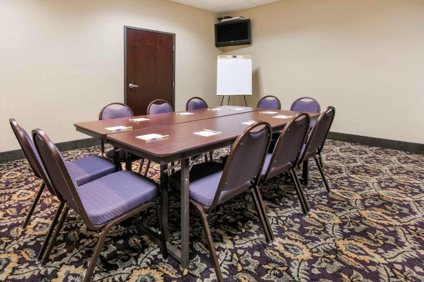 Days Inn by Wyndham Salado photo 5