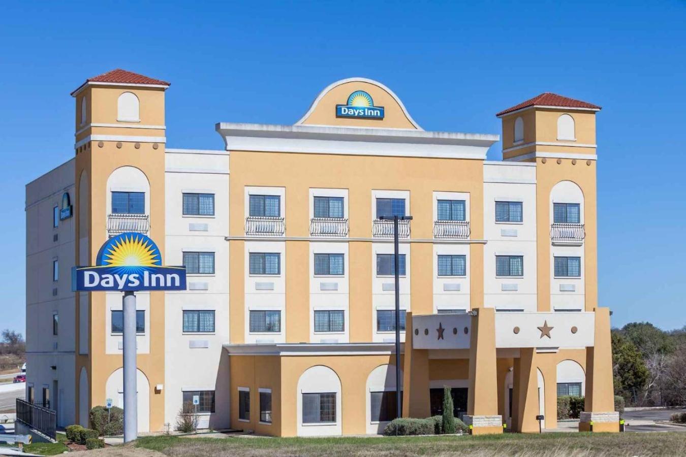 Days Inn by Wyndham Salado photo 1