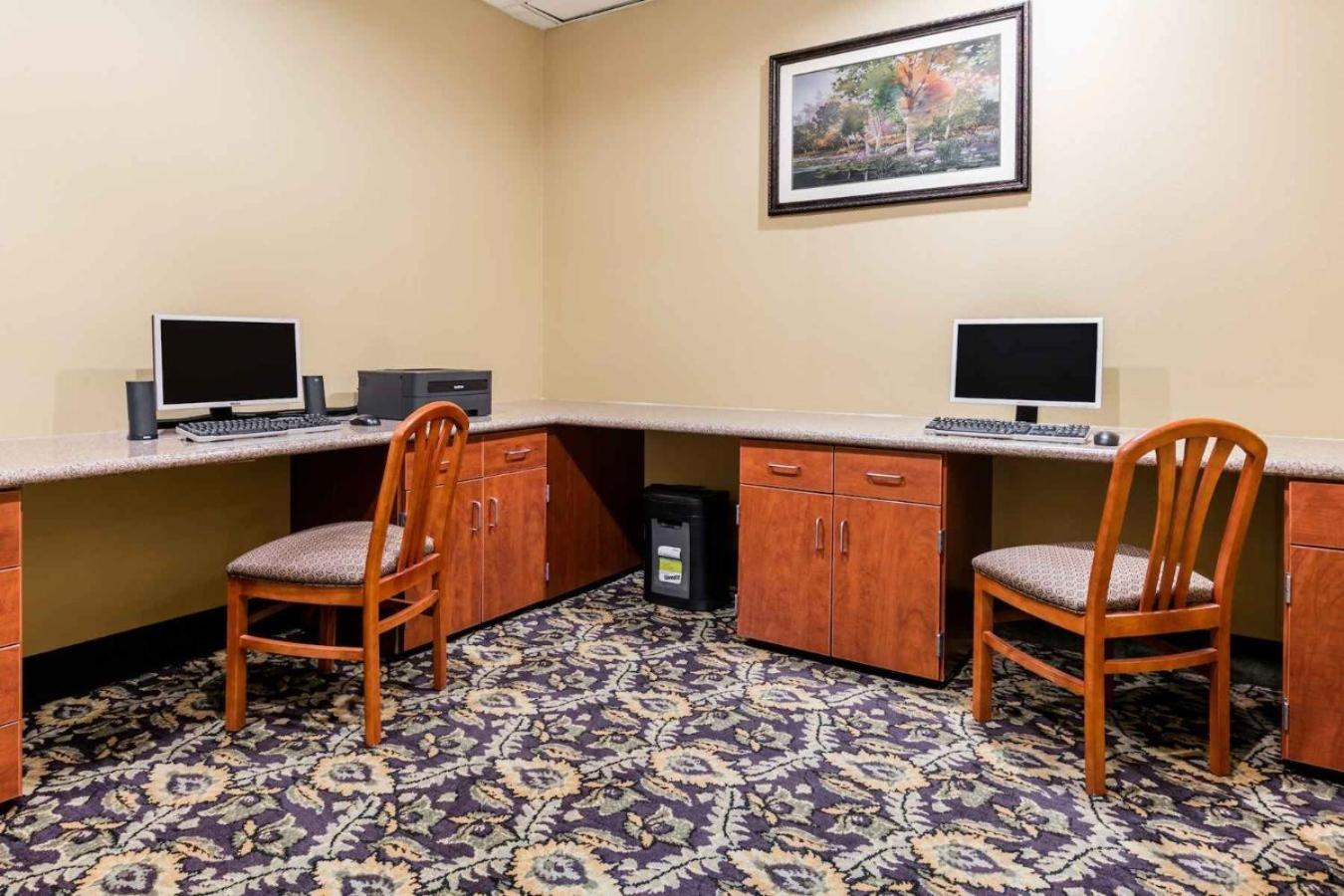 Days Inn by Wyndham Salado photo 11