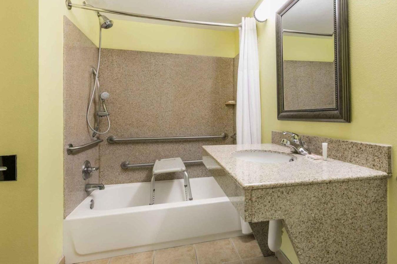 Days Inn by Wyndham Salado photo 16