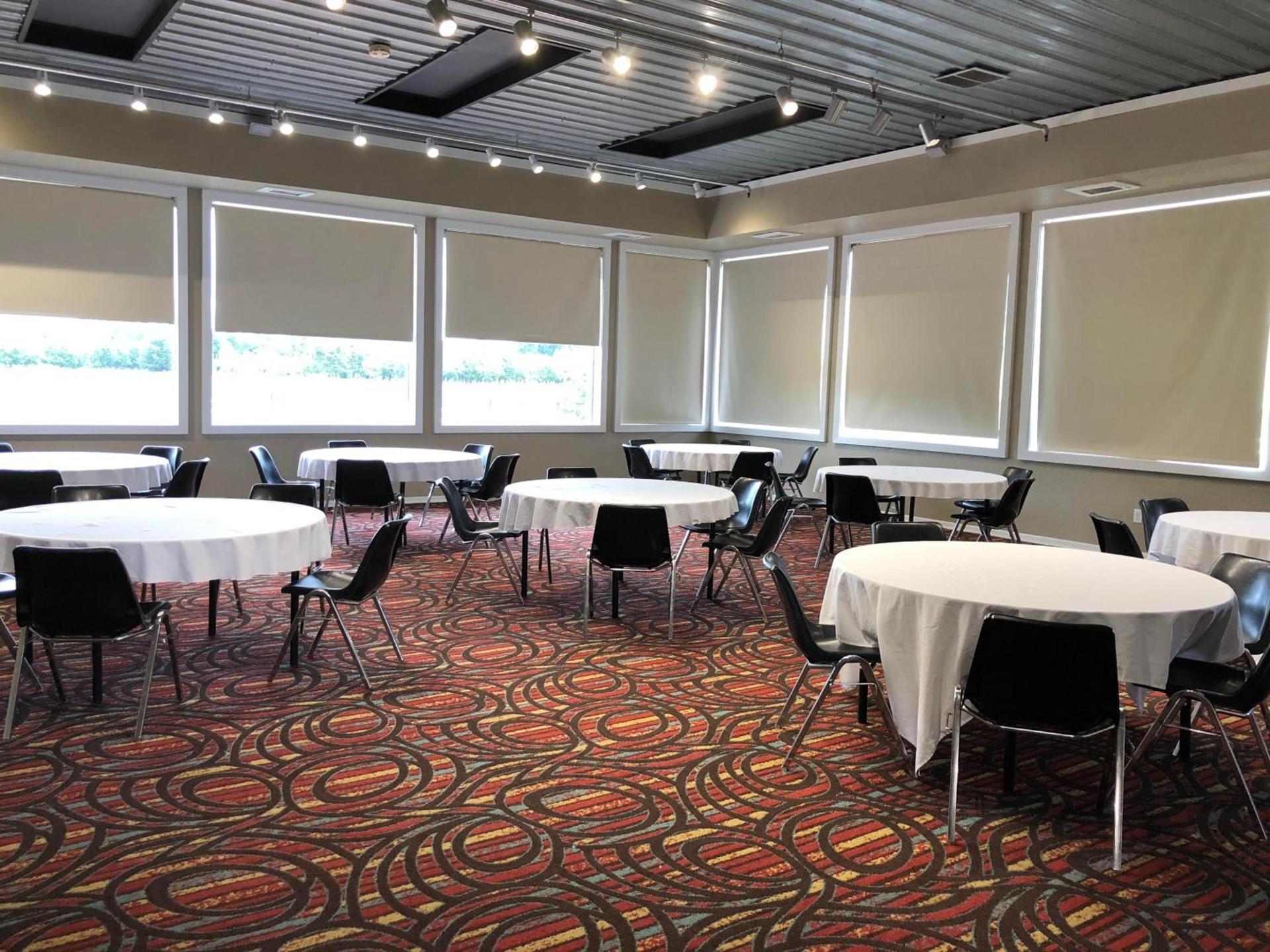 HomeTown Inn and Suites Belle Plaine photo 58
