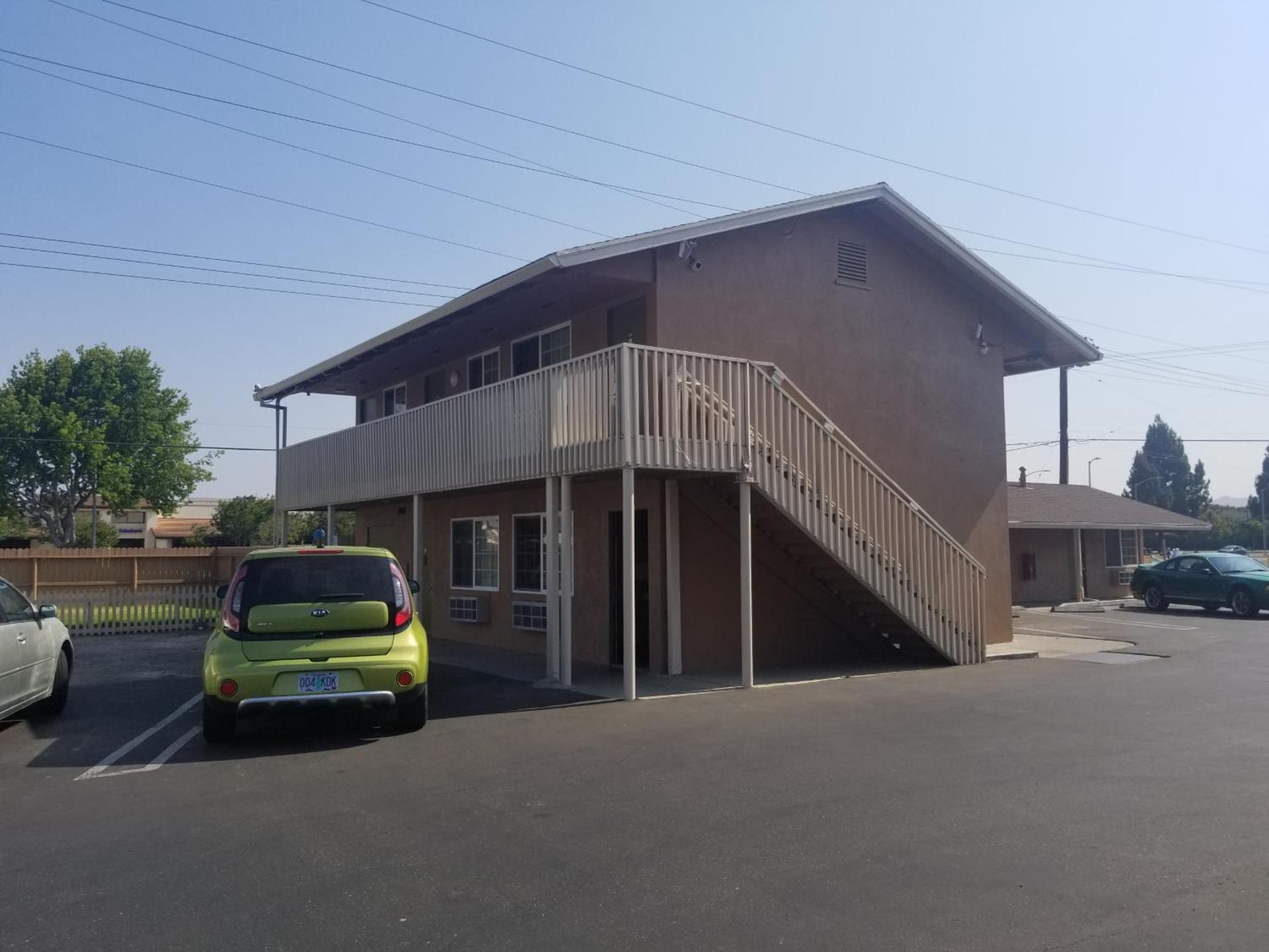 Buckboard Motel photo 1