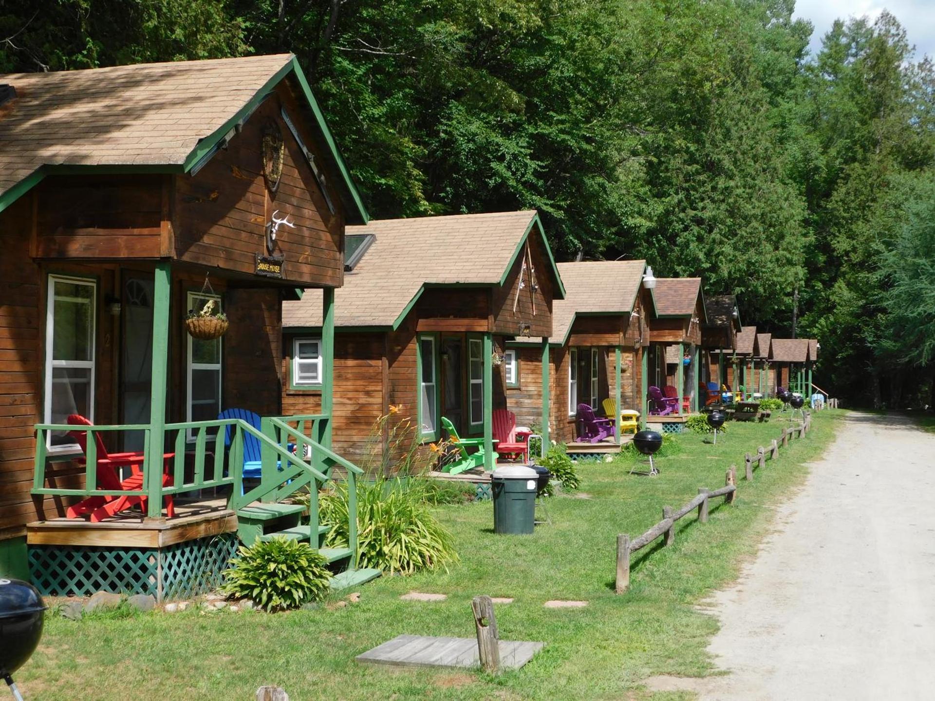 Pine Crest Motel & Cabins photo 39
