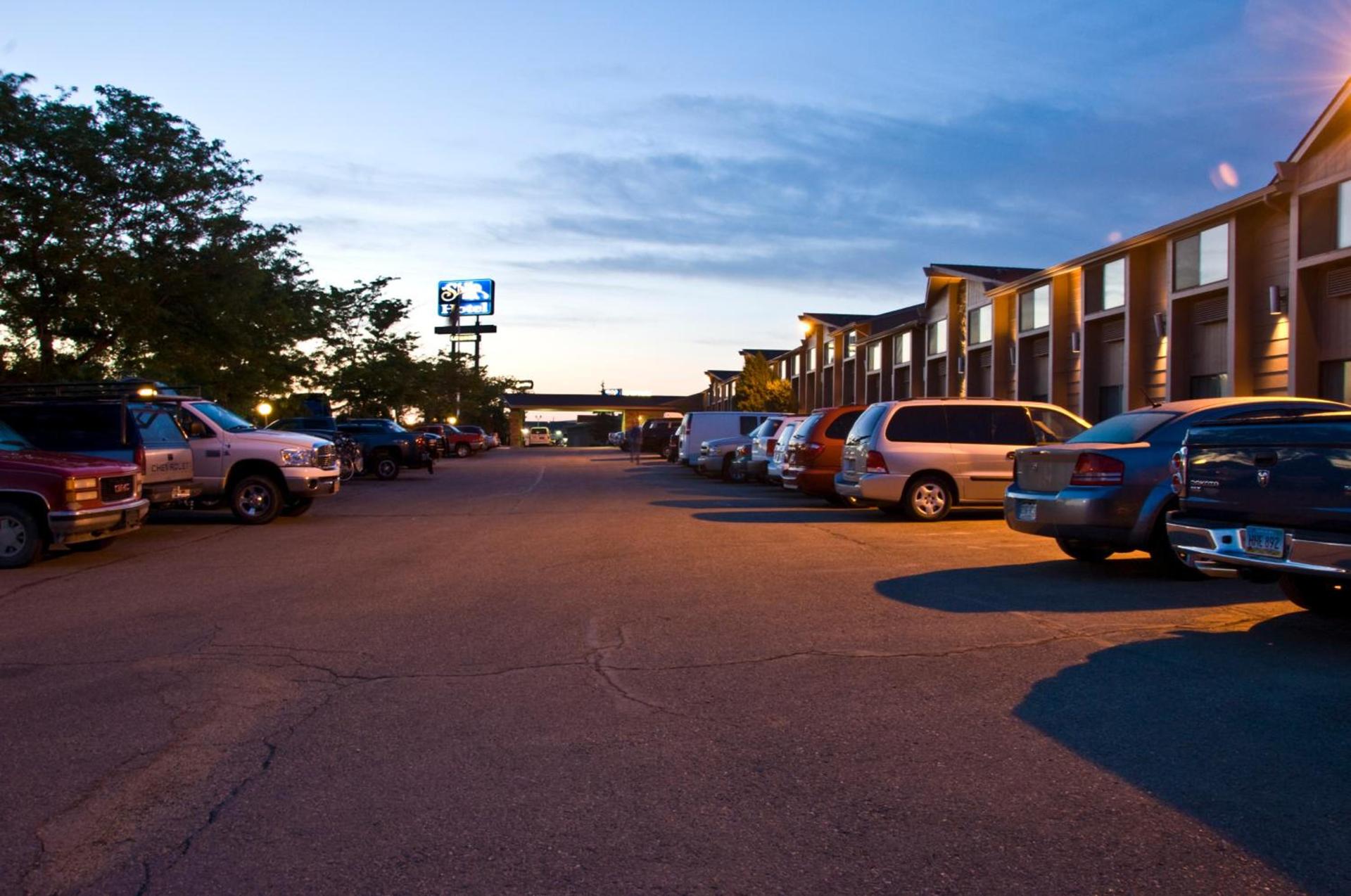 Super 8 by Wyndham Casper East/Evansville photo 37