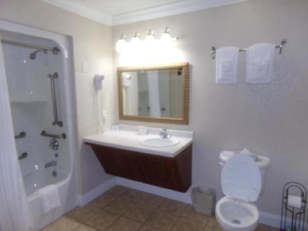 Reagan Resorts Inn photo 12