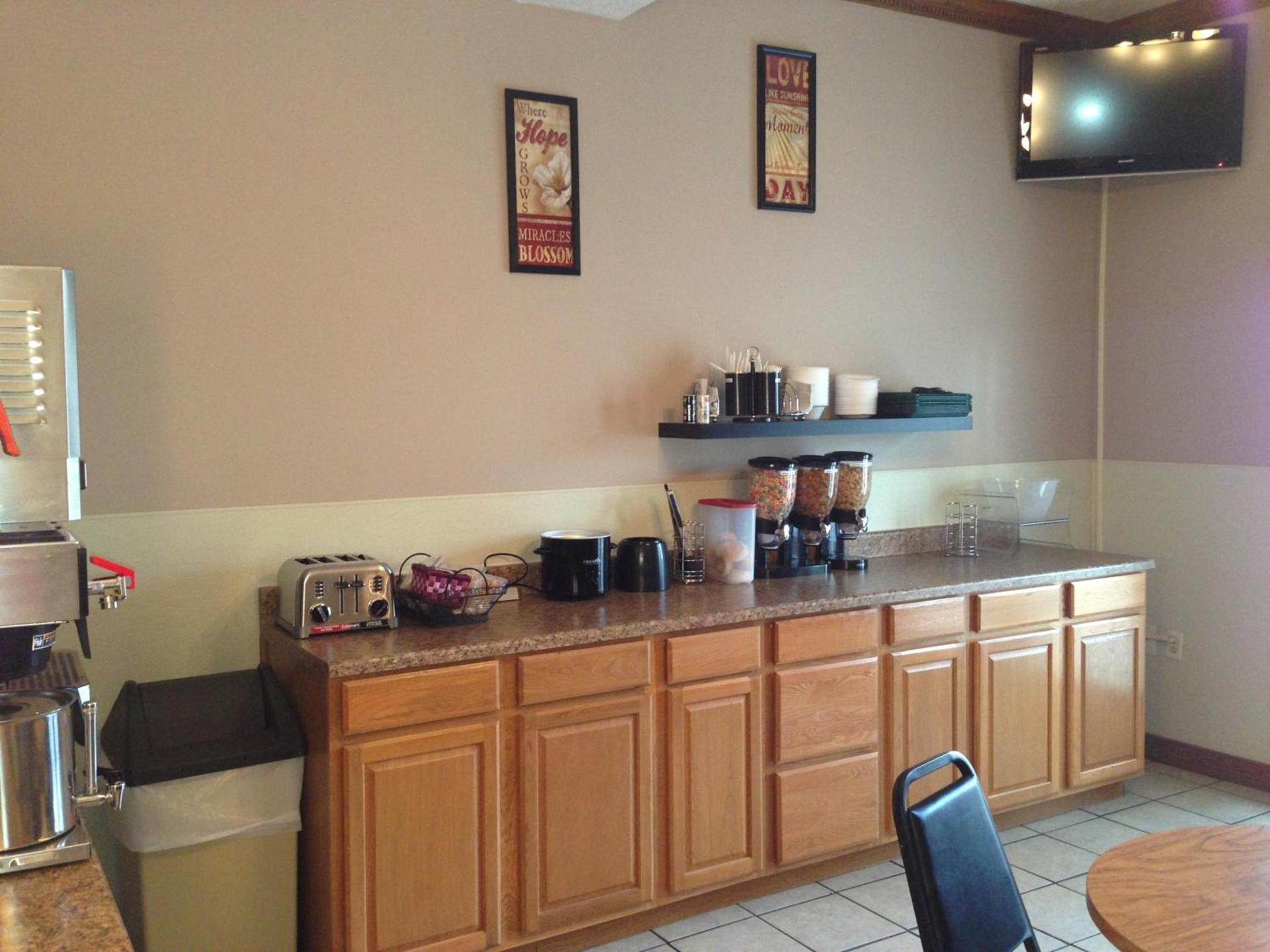 Spinning Wheel Inn photo 16